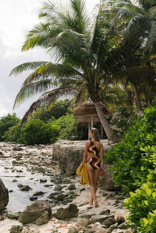 SUNSET WAVE ONE-SHOULDER ONEPIECE