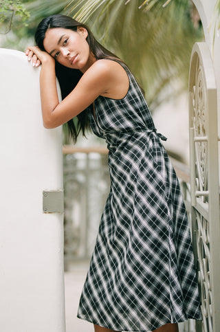 MADELEINE V-NECK DRESS