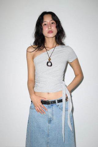 ASH ONE-SHOULDER TOP